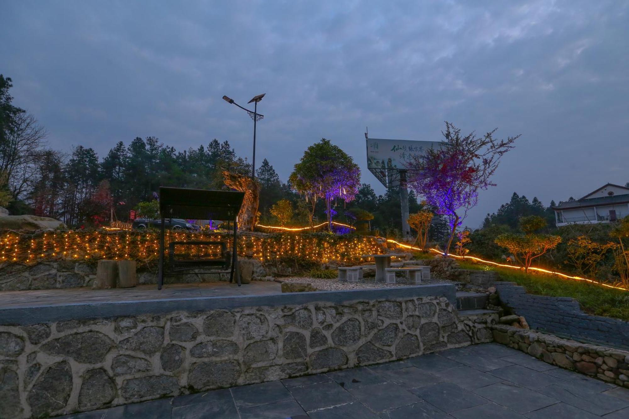 Zhangjiajie Mountainside Экстерьер фото